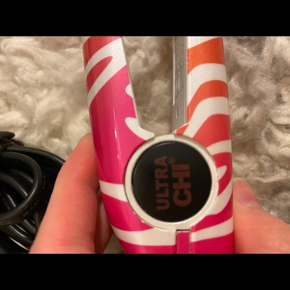 𝅺ULTRA Chi Flat Iron - Pink Zebra - Picture 6 of 12